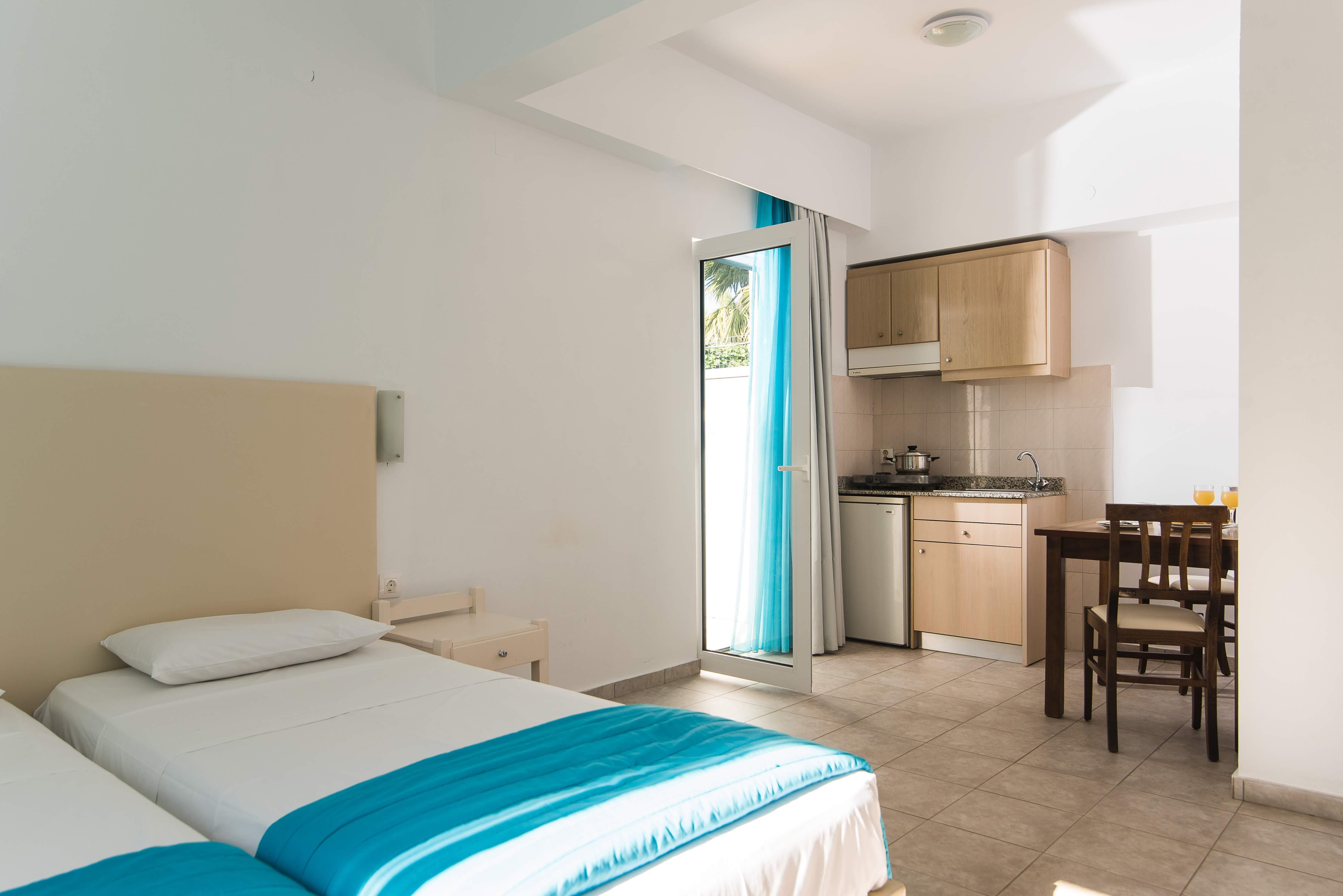 Ibiscus Hotel Malia ภายนอก รูปภาพ
